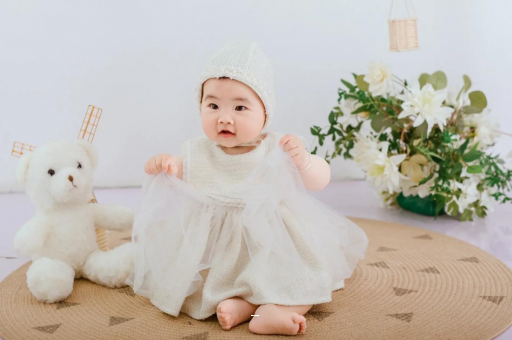 开平宝宝在妈妈肚子里